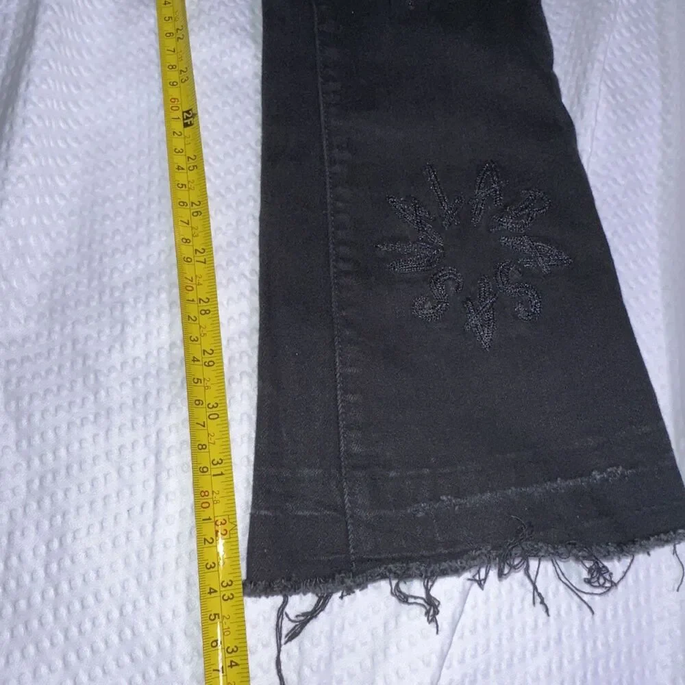 Valabasas Jeans Size 29 Black Skinny Fit 5 Pocket Flower Embroidered Denim